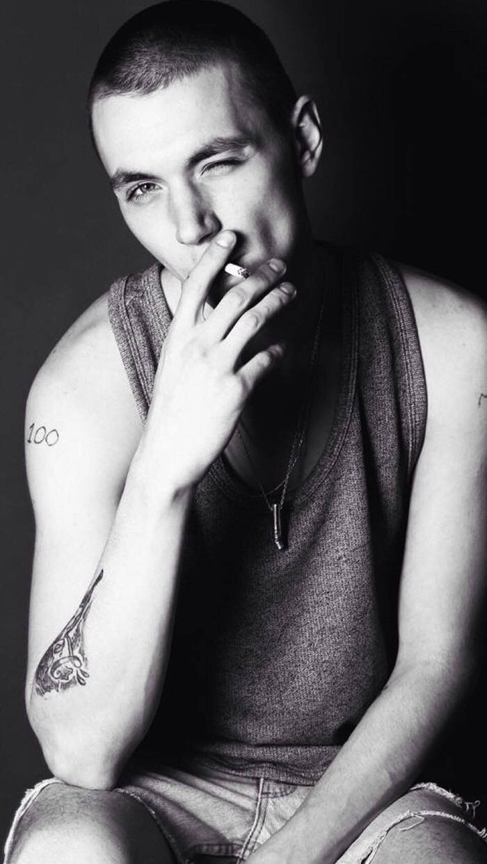 帅气的欧美意境男生头像