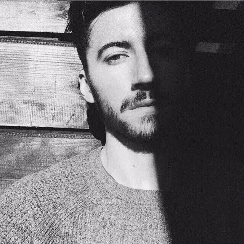 清纯小鲜肉欧美意境男图片