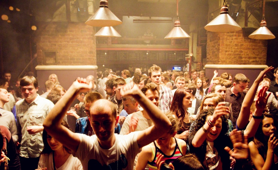 超嗨的欧美夜店意境图片