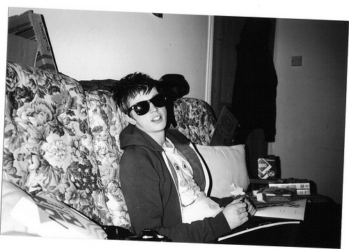 个性伤感欧美男生黑白空间素材图片