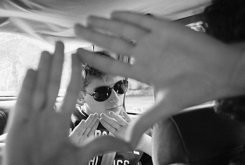 个性伤感欧美男生黑白空间素材图片