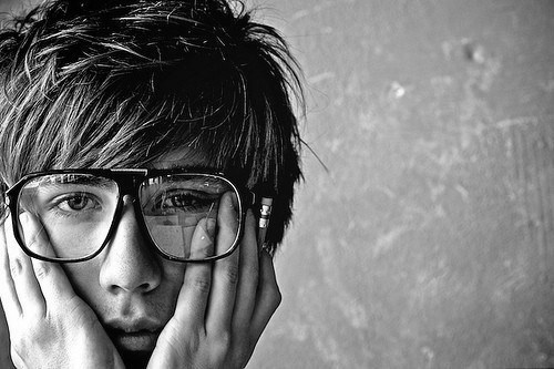 个性伤感欧美男生黑白空间素材图片