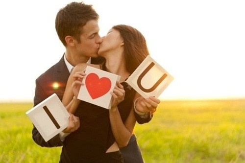 甜蜜欧美情侣唯美亲吻大图