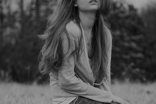 非主流欧美伤感黑白女生图片