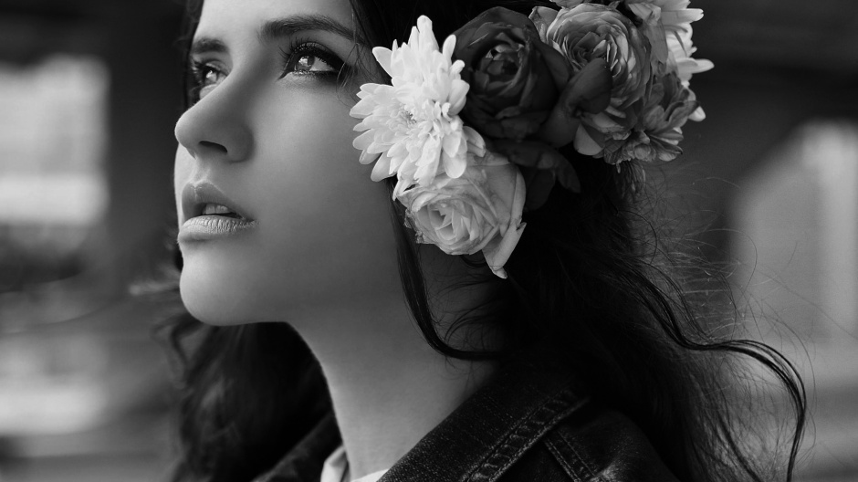 个性壁纸欧美范女生黑白图片