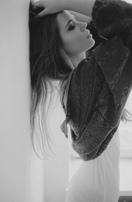 甜美黑白欧美女孩个性壁纸