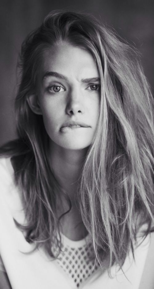 时尚黑白欧美模特伤感图片