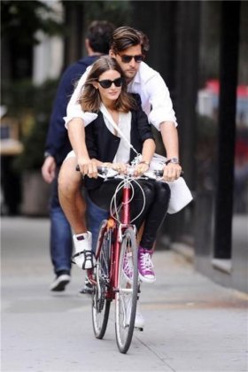 欧美情侣Olivia夫妇潮流甜蜜街拍照片