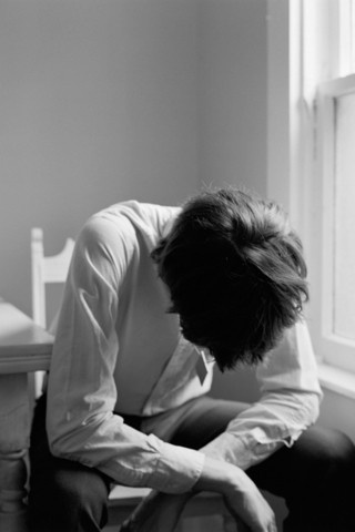 颓废欧美范男帅哥创意手机壁纸