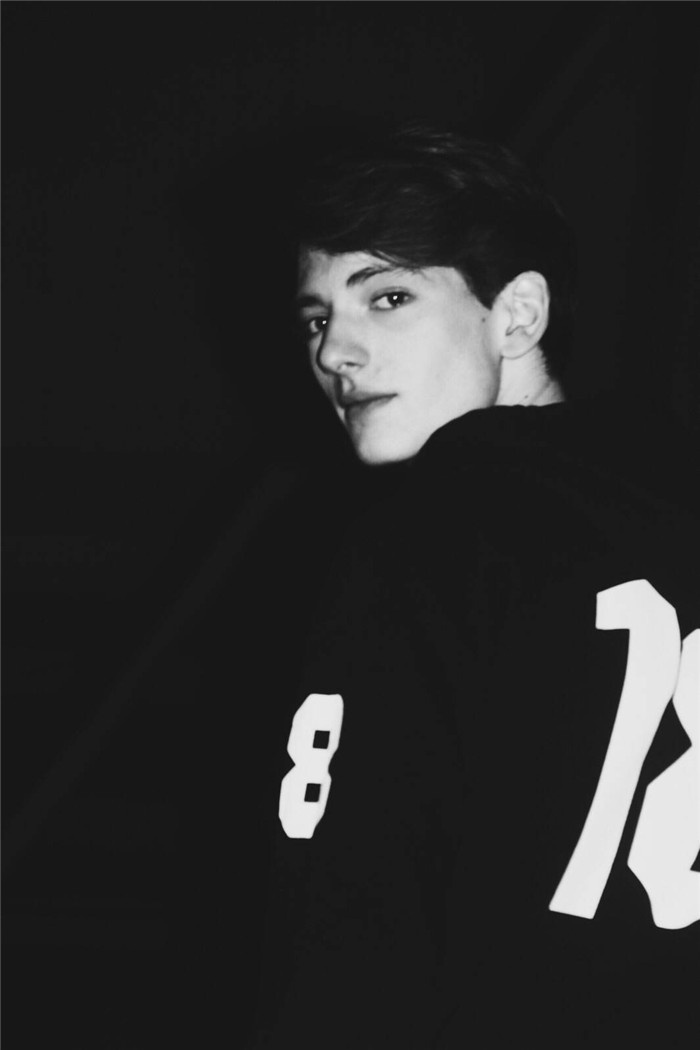 IPhone7欧美范唯美黑白壁纸