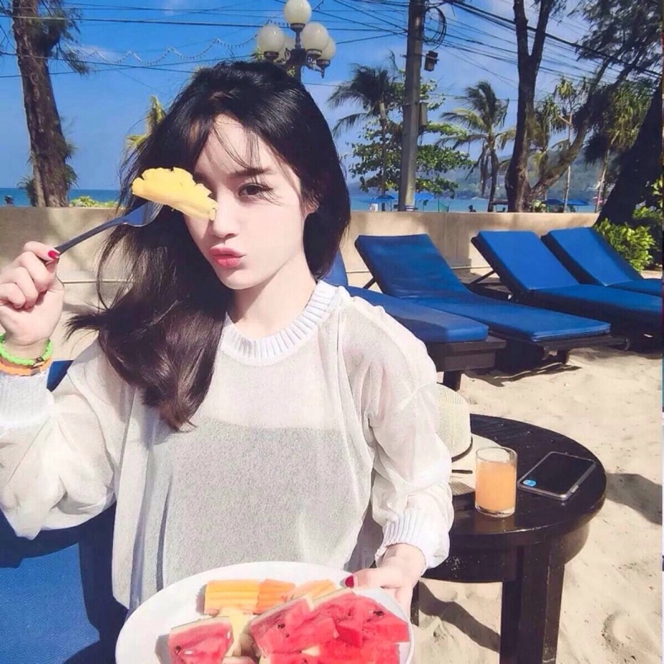 清纯美女欧美范个性图片