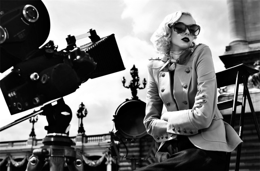 性感女生复古欧美风街头写真图片