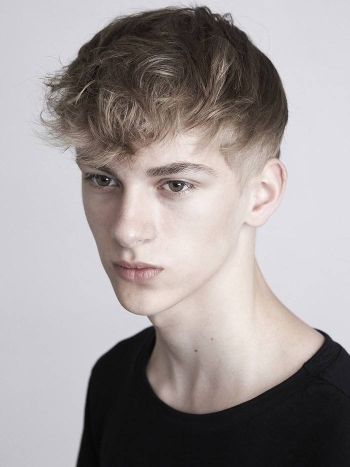 潮流男生欧美风发型图片