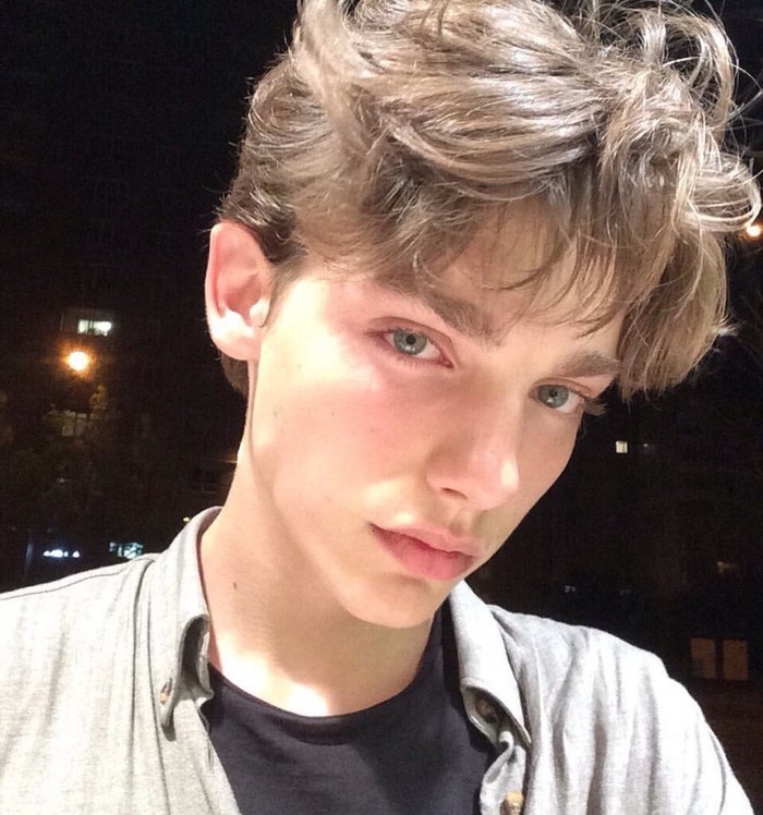 潮流男生欧美风发型图片