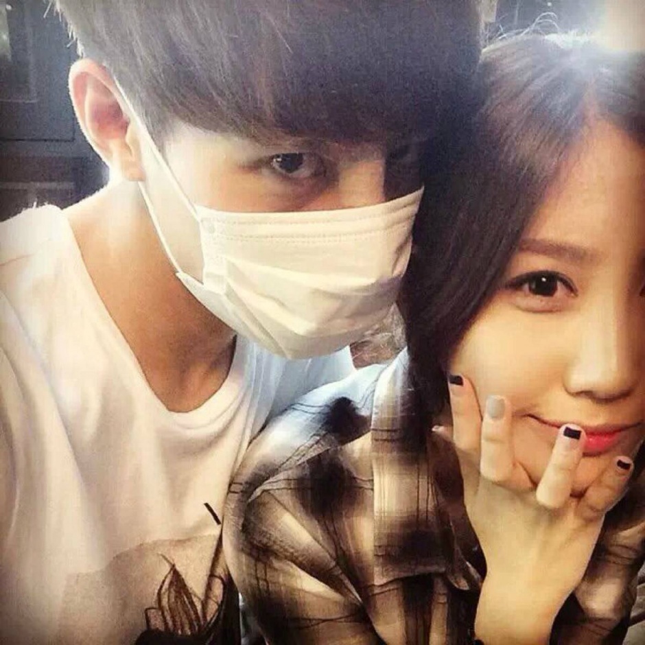 唯美意境欧美情侣手机壁纸