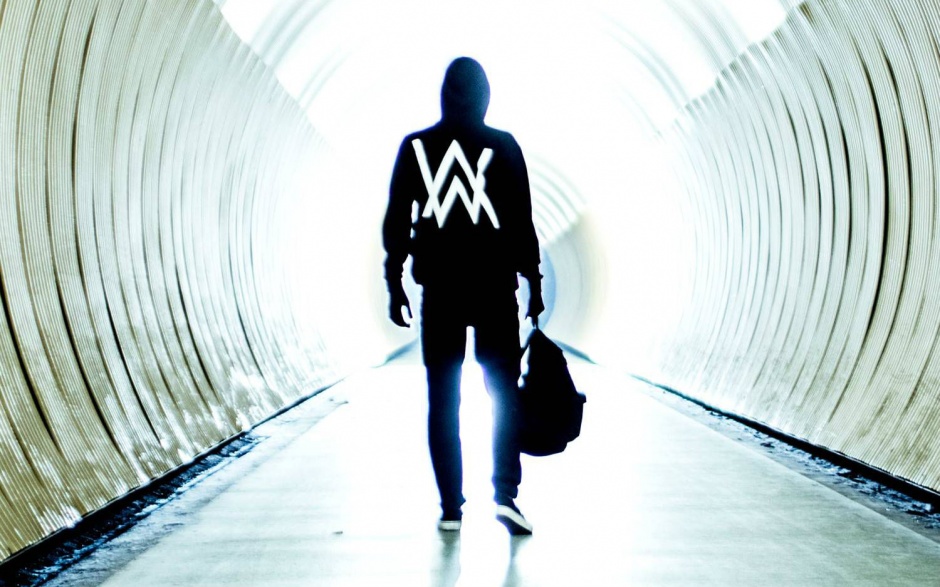 帅气欧美意境桌面壁纸集锦