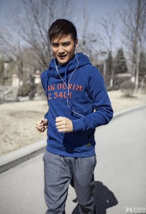 田亮休闲帅气运动写真照片