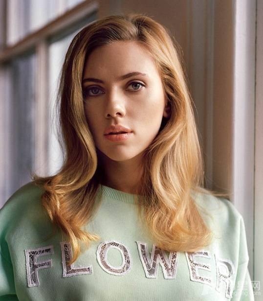 美国女演员斯嘉丽·约翰逊写真图片