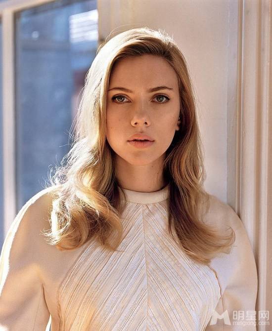 美国女演员斯嘉丽·约翰逊写真图片