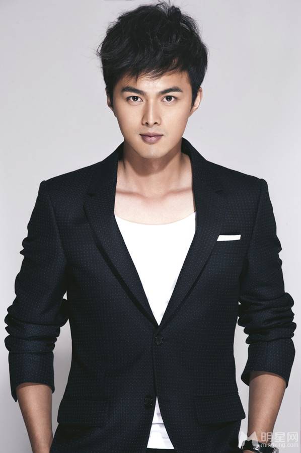 演员叶祖新玩转嬉皮绅士图片