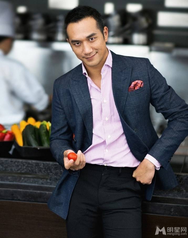 影视演员黄觉演绎熟男魅力写真