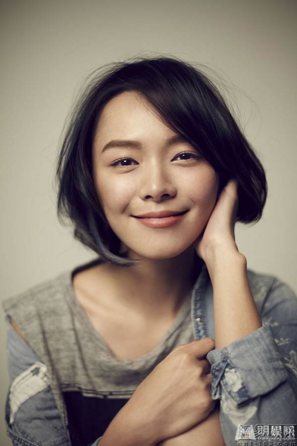 中国短发女星程怡时尚写真图片