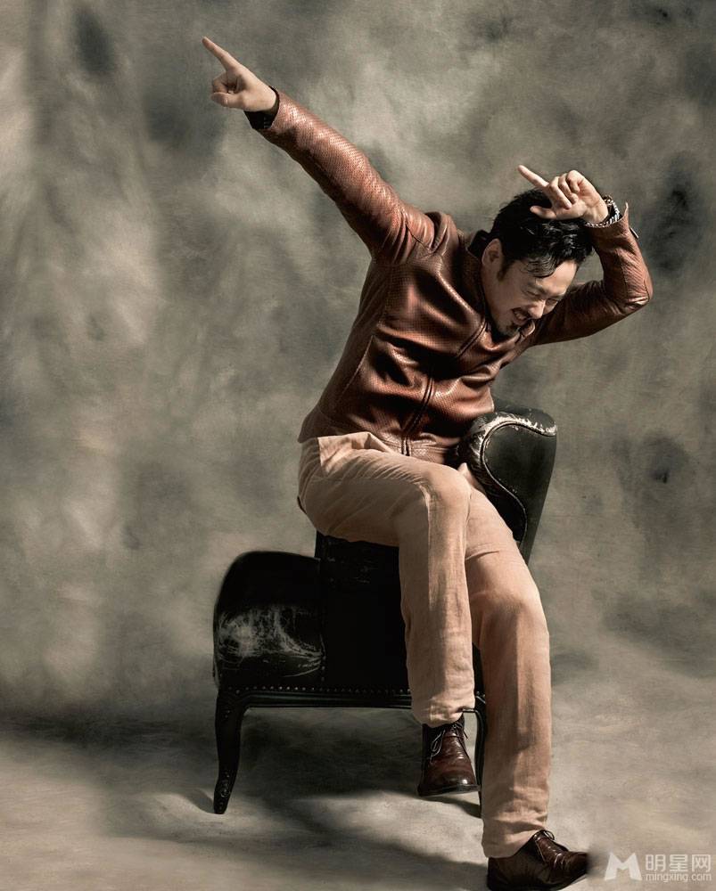 时尚大叔吴秀波雅痞写真图片