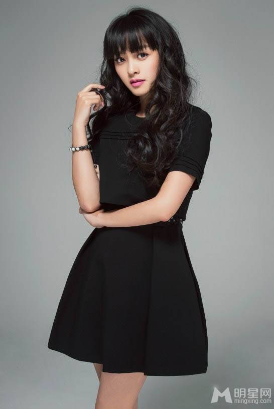 氧气美女余心恬暖春写真照