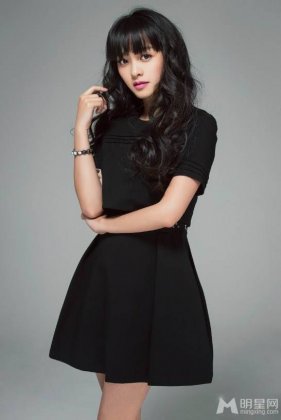 氧气美女余心恬暖春写真照