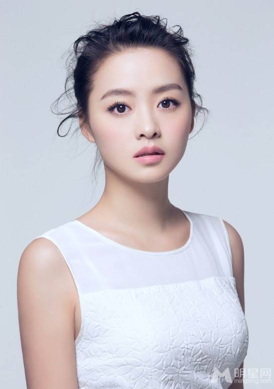 氧气美女余心恬暖春写真照