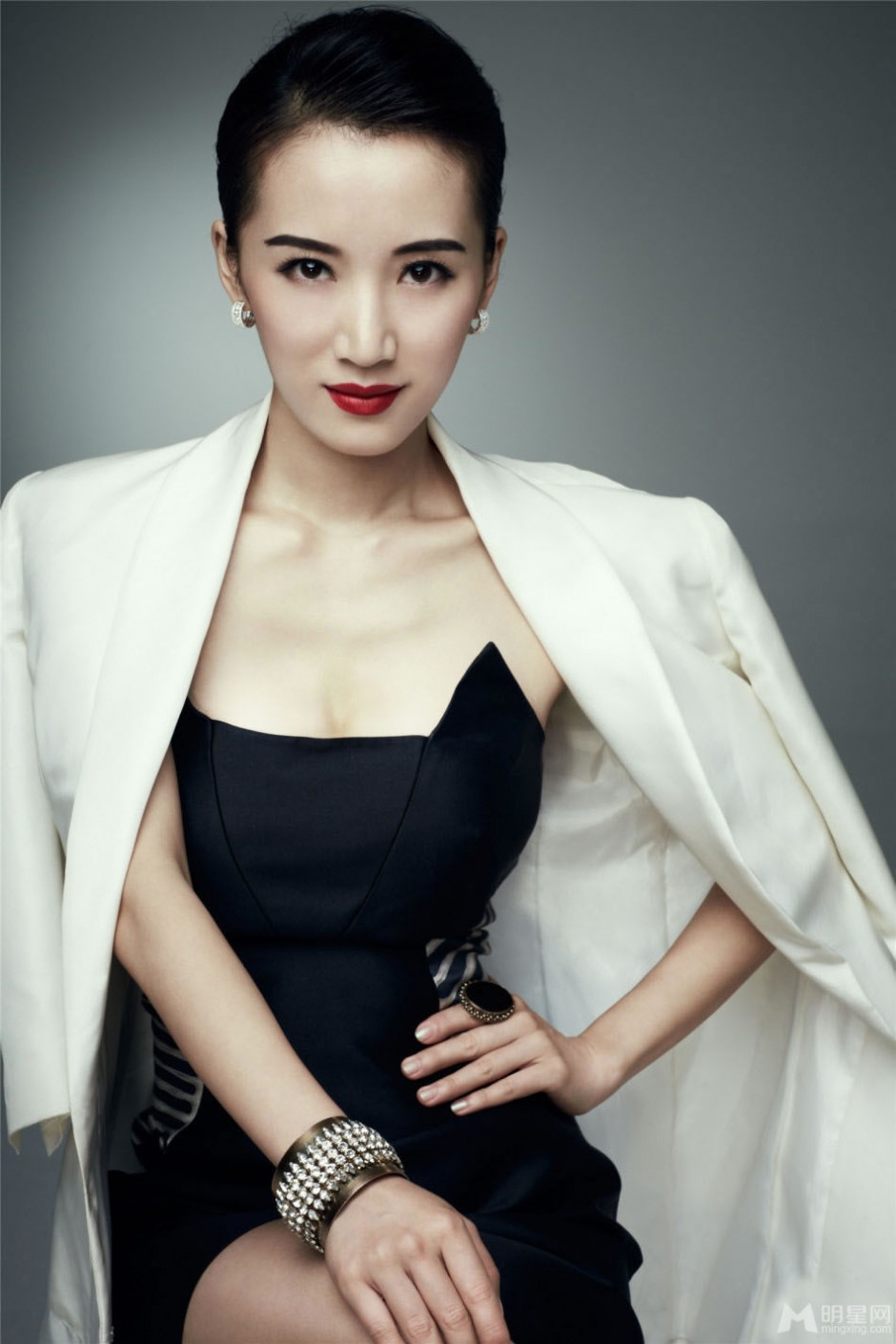 李念最新时尚性感照片曝光