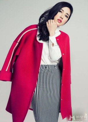中国90后女星付曼时尚优雅图片