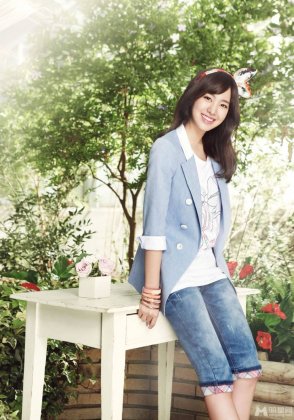 韩国女星陈世妍唯美画报写真