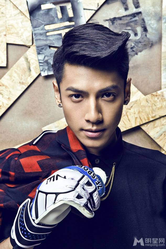 中国男明星罗云熙时尚帅气写真