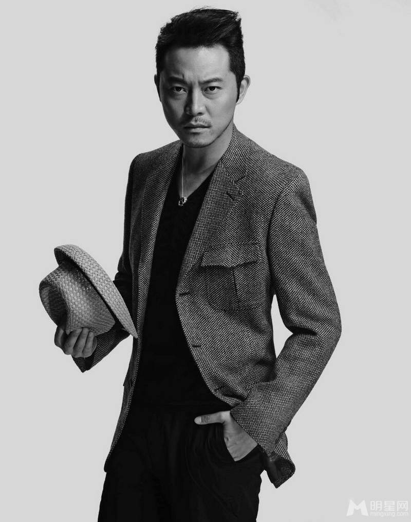 中国男明星沙溢时尚黑白照