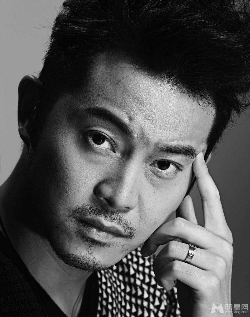 中国男明星沙溢时尚黑白照
