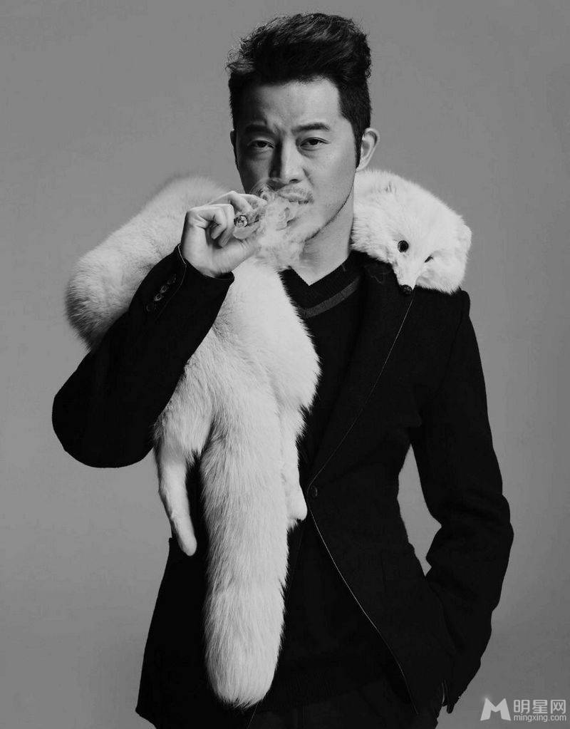 中国男明星沙溢时尚黑白照