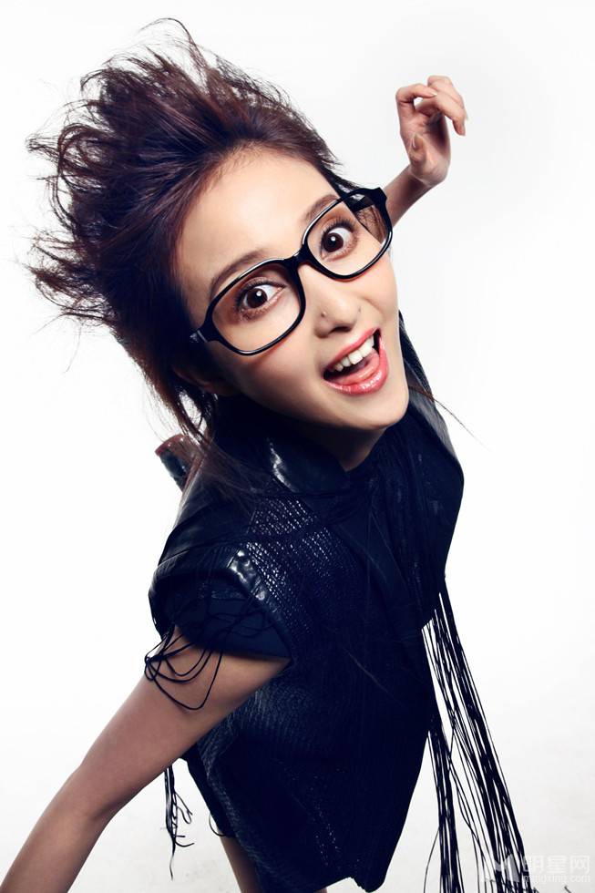 女演员陈一诺最新搞怪大片