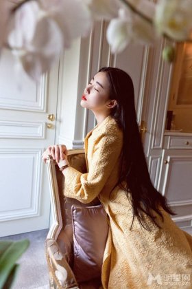 红唇女神张辛苑唯美浪漫写真