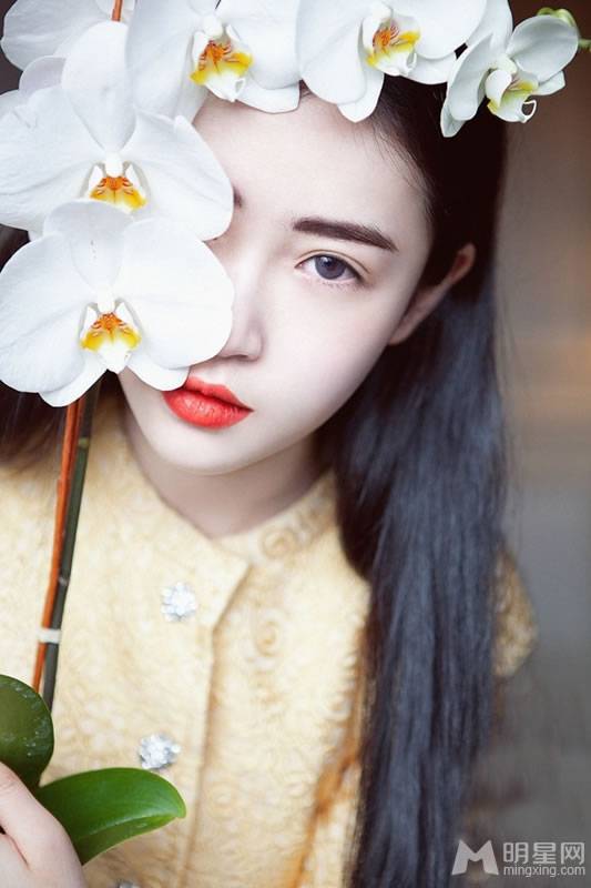 红唇女神张辛苑唯美浪漫写真