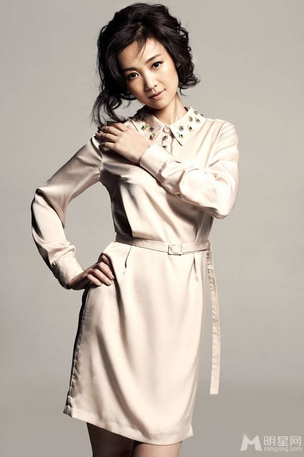 影视演员赵雪莲初秋休闲写真