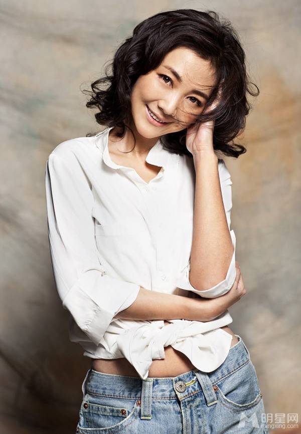 影视演员赵雪莲初秋休闲写真