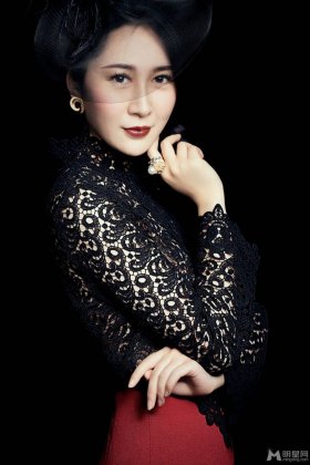 镂空蕾丝美女王宁性感魅惑写真