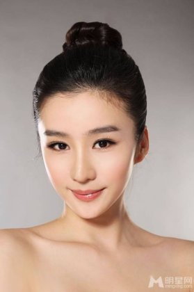 内地女演员陶慧娜裸妆写真图片