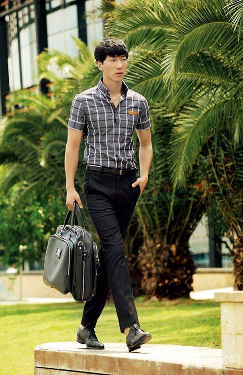 中国男模特张亮时尚街拍大片