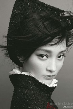 女明星周迅时尚质感黑白图片