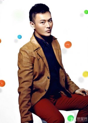 男明星李解帅气搞怪写真图片