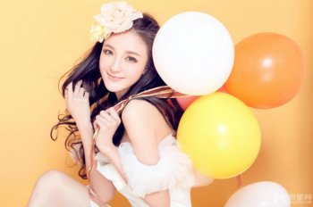 明星刘雨欣甜美可人写真图片