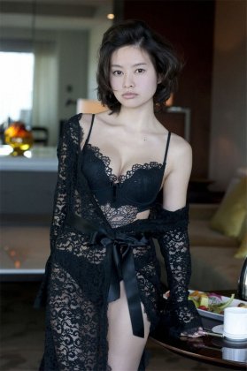 日本冷艳女星吉野纱香性感写真集