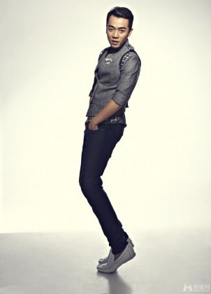 京剧演员周璞最新时尚写真大片